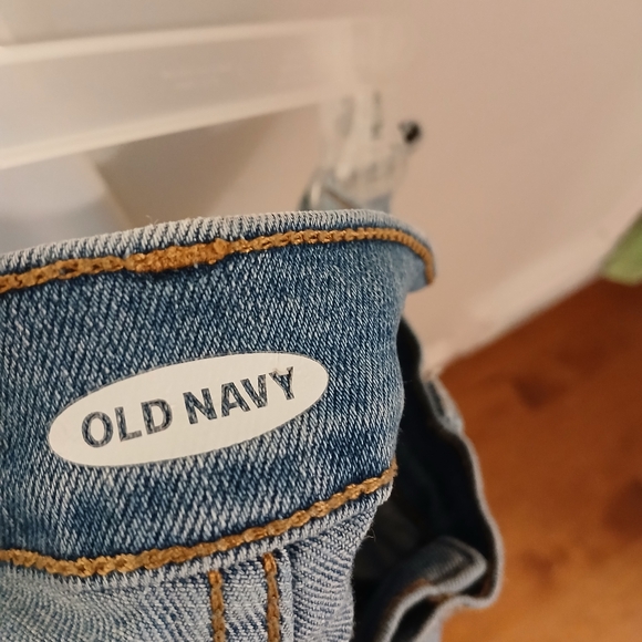 Old Navy Women's Blue Denim Shorts - Picture 2 of 4